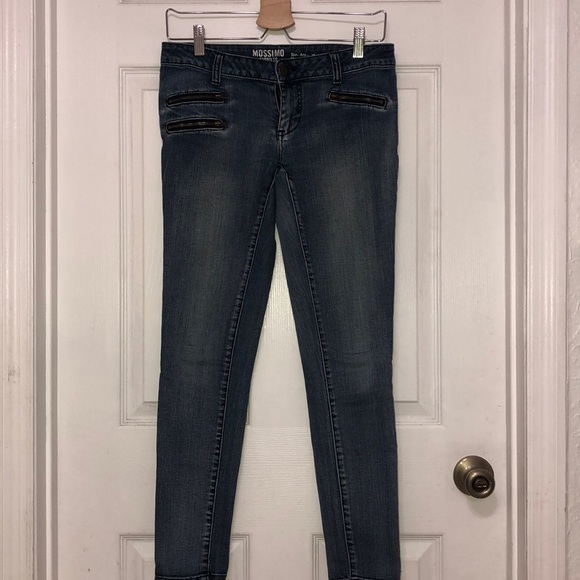 Mossimo Jeans 👖 - Picture 1 of 4